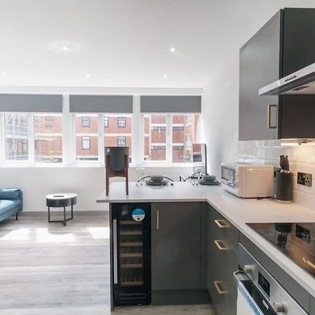 Modern 1 Bedroom Apartment In Preston Centre 외부 사진