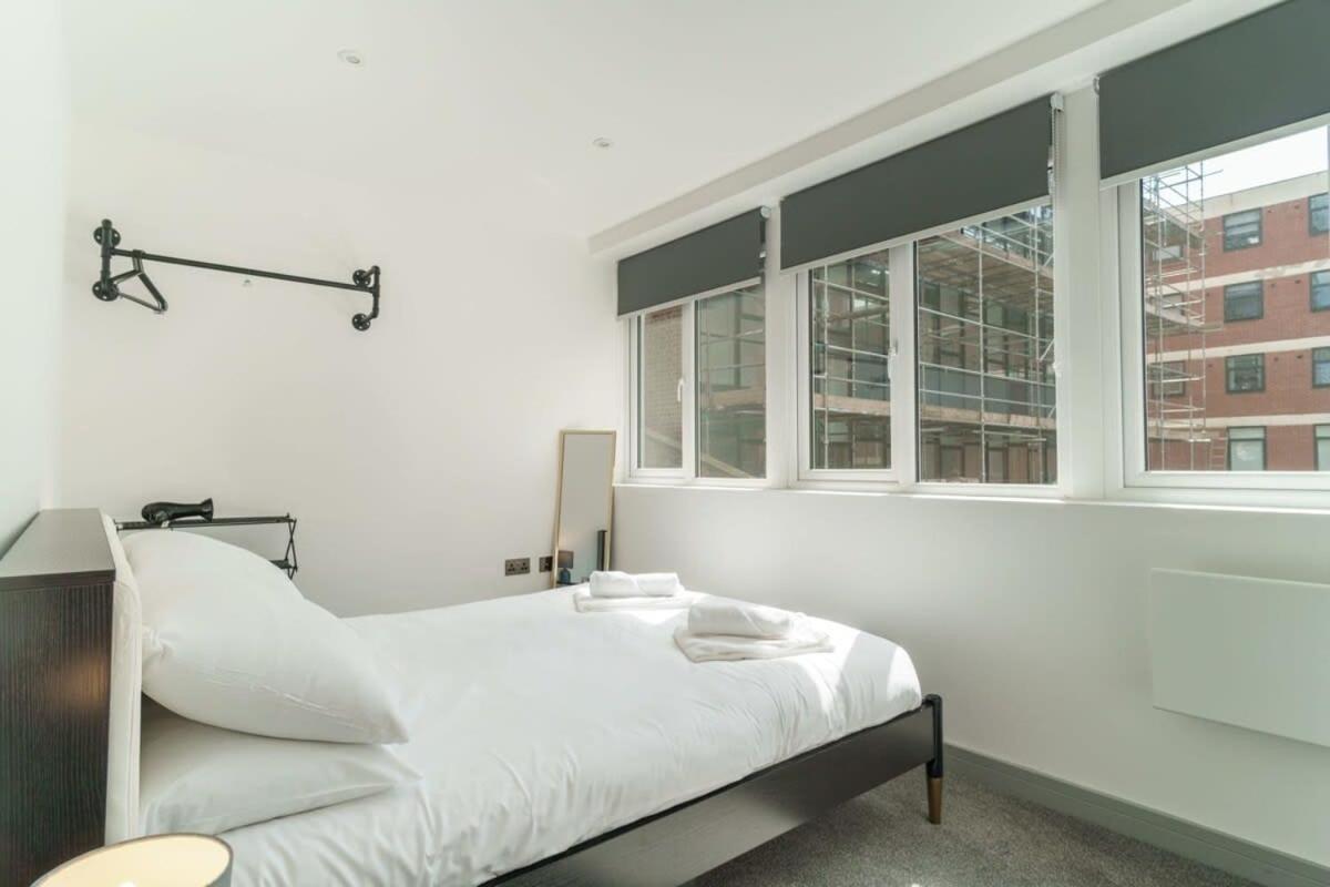 Modern 1 Bedroom Apartment In Preston Centre 외부 사진