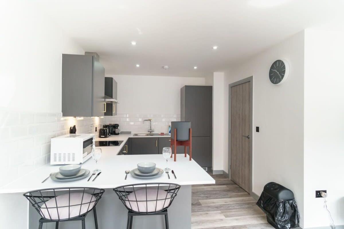 Modern 1 Bedroom Apartment In Preston Centre 외부 사진