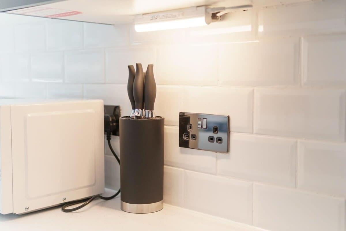 Modern 1 Bedroom Apartment In Preston Centre 외부 사진