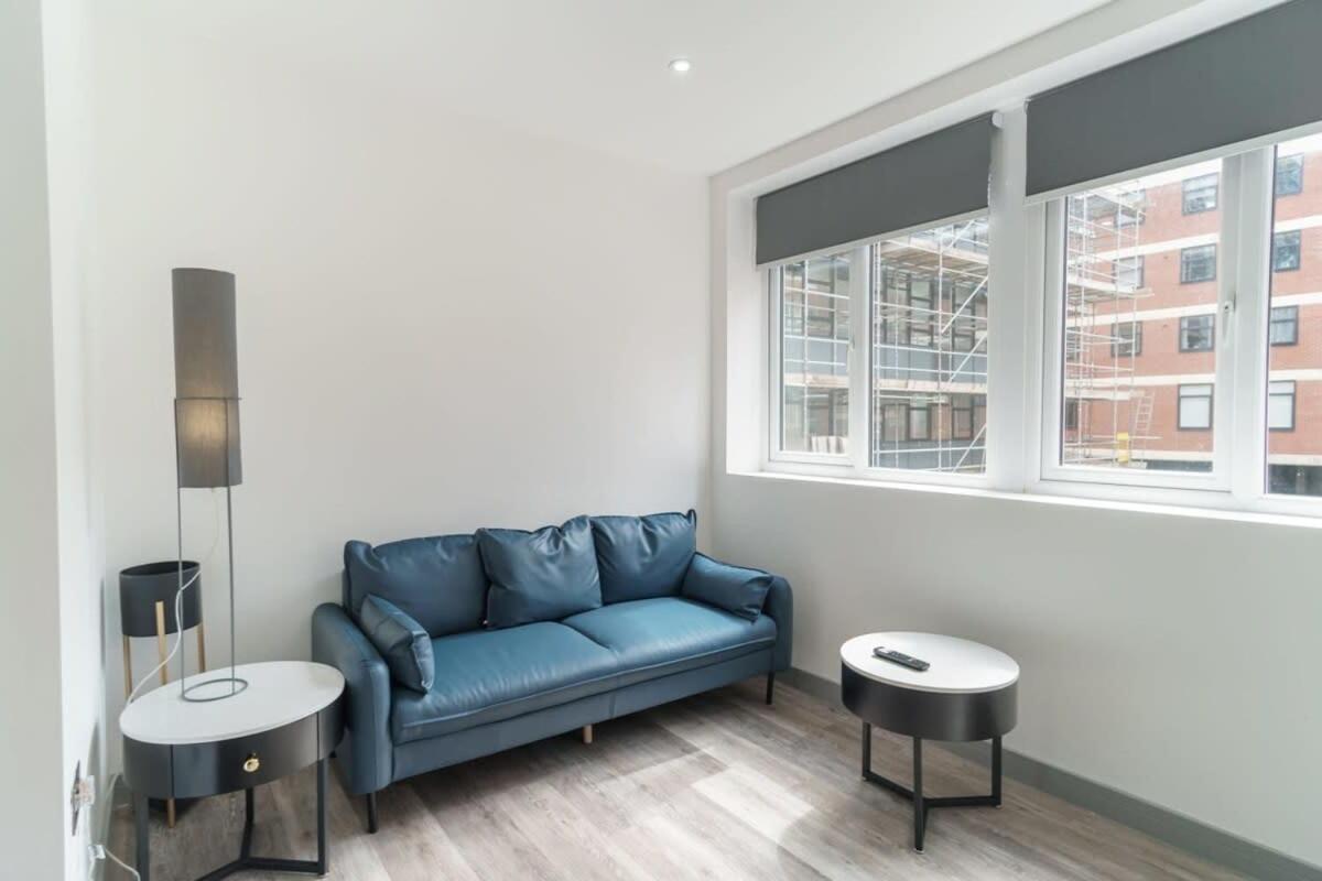 Modern 1 Bedroom Apartment In Preston Centre 외부 사진