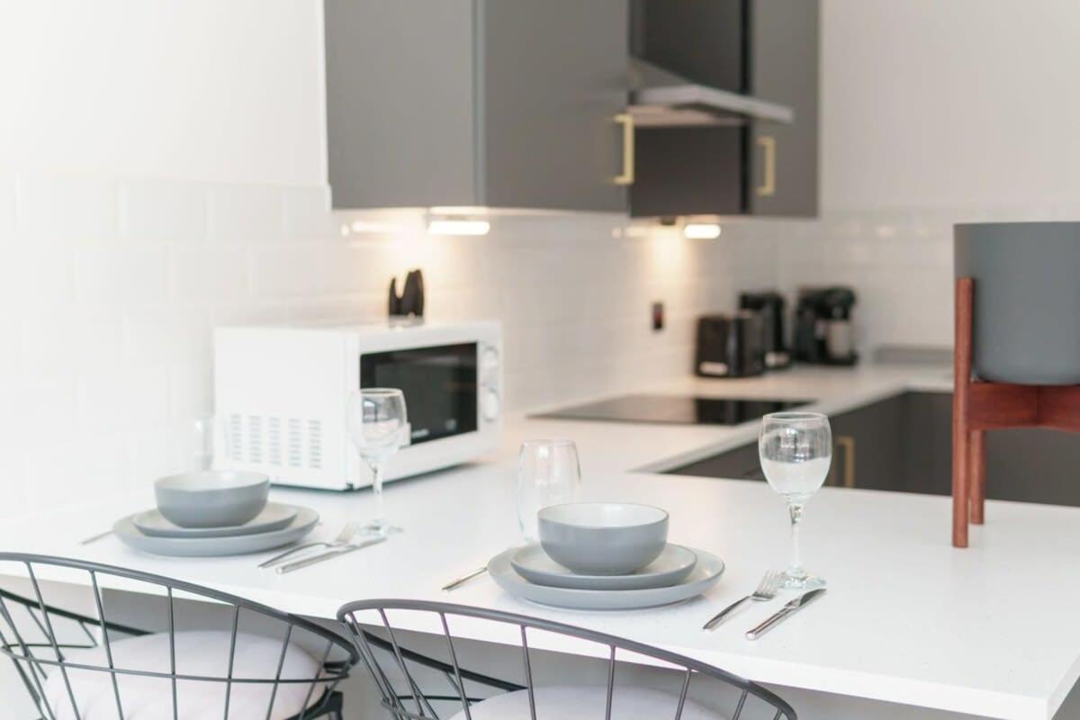 Modern 1 Bedroom Apartment In Preston Centre 외부 사진