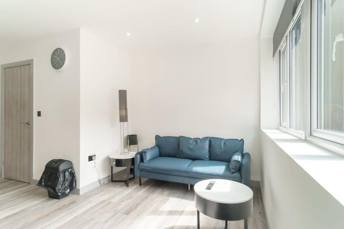 Modern 1 Bedroom Apartment In Preston Centre 외부 사진